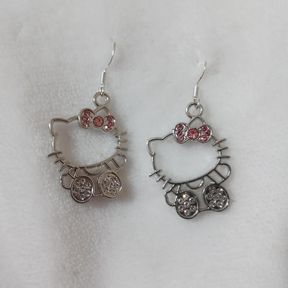 Silver tone pink bow hello